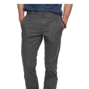 MaxFlex Men/'s /"Urban Pipeline/" Size 32x30 Slim Stretch Chino Pants Khaki